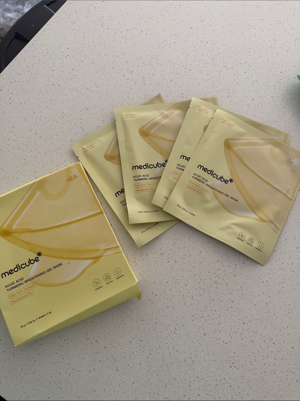 Medicube Turmeric Brightening Gel Mask - Yellow